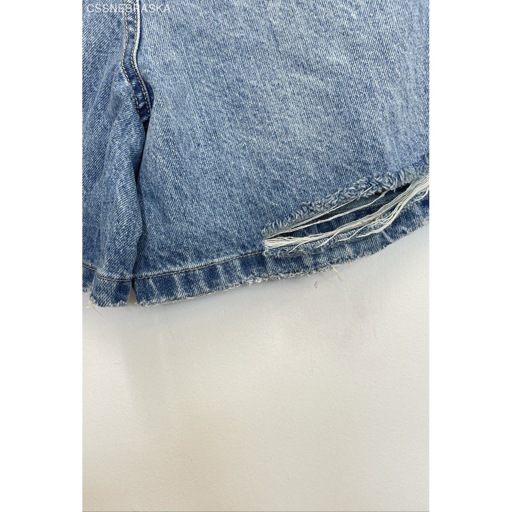 Forever 21 - 90s fit mom Jean Shorts‎ - Size 29 - Picture 5 of 8